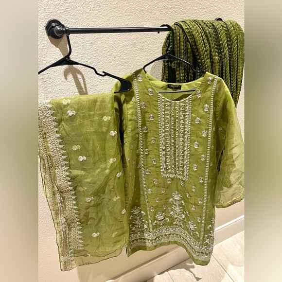 Green 3 Piece Embroidered Kurta Crushed Sharara - Picture 4 of 5